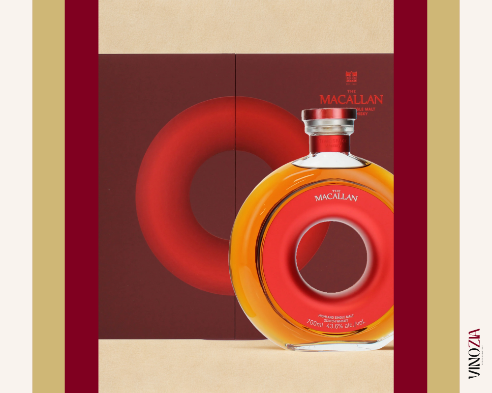 Imagen de The Macallan Time Space Collection, una edición de diseño vanguardista que simboliza la conexión entre el tiempo, el espacio y la degustación.